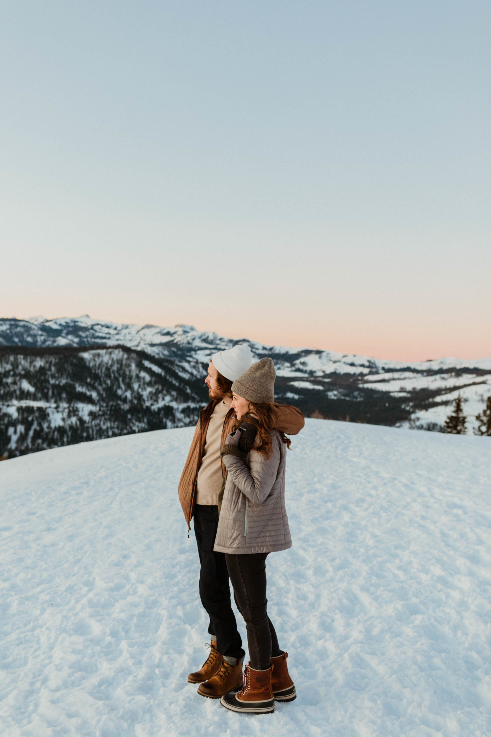 SUNRISE ENGAGEMENT SESSION IN THE SNOWY MOUNTAINS OF TRUCKEE, CALIFORNIA
